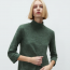 ZARA Soft dress 7995 Ft

Ez a harmonikus színű mélyzöld ruha egyszerűen csodás! Ha szereted viselni a színeket télen, ezt neked találták ki!&nbsp;
