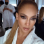 Jennifer Lopez

J.Lo nem a visszafogott stílusáról híres: ő még a&nbsp;barna szemhéjfestéket is tripla erősen szereti, de még így is természetesebb az összhatás, mint ugyanez egy fekete vagy egy kék festékkel.
