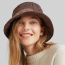 Bershka Steppelt kalap 5995 Ft

A kalap létezik vízlepergető anyagban, csokoládé barna színben is - talán ez a legpraktikusabb és legdivatosabb darba, mert az őszi szezon trendszínéből készült.
