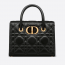 Dior Medium St Honoré tote táska (kb. 1,5&nbsp;millió forint)
