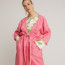 Printa Rózsaszín kimonó 29 900 Ft; Zöld fólium mintás felső 24 900 Ft&nbsp;
