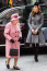 A hercegné először 2019-ben viselte ezt a Catherine Walker kabátruhát, amikor a királynővel jelent meg egy hivatalos eseményen - úgy tűnik, a szürke darab egyből a kedvence lett, ugyanis egy évvel később ismét magára kapta.
