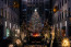 8. New York, USA

A filmekből már biztosan láttad, milyen is a karácsony New York városában. A világ legmagasabb karácsonyfája már december elejétől kivilágítva áll a Rockefelleren. Kötelező program a korcsolyázás és a kirakat nézegetés, majd a Diótörő balettelőadás megtekintése.
