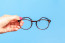 A KSH adatai szerint is hatalmas a drágulás a szemüvegek esetében: míg a szemüvegkeretek 2020 februárja és 2024 februárja között 55 százalékkal, a szemüveglencsék ugyanezen időszak alatt 150 százalékkal kerültek többe. Egyedül a kontaktlencsét viselők érzékelhettek kisebb áremelkedést, esetükben a 30 napos lencse ára csupán 18 százalékkal emelkedett. Mindeközben azonban a KSH adatai szerint a magyar lakosság fele használ szemüveget vagy kontaktlencsét, és csupán három évente mennek el látásvizsgálatra.&nbsp;
