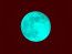A közlemény szerint a színek összjátéka is lenyűgöző lesz: a Hold kékesfehér-ezüstös fénye és az Antares gazdag, mélyvörös színe közötti éles kontraszt érdekes vizuális összjátékot hoz létre.&nbsp; A páros szinte egész éjszaka megfigyelhető majd, napnyugta után nem sokkal a délkeleti horizont felett tűnik fel, és hajnali fél 4 körül tűnik el a délnyugati égbolton.
