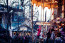 Vidámparki forgatag Koppenhágában

A hygee-szezonban számos figyelemre méltó karácsonyi vásár várja a dán fővárosba érkezőket. Hogyha Koppenhágában járunk az ünnepi időszakban, akkor mindenképp látogassunk el a Tivoli Gardensbe. A Tivoli Gardens egy egész évben nyitva tartó vidámpark , melynek fényei messziről vonzzák a koppenhágaiakat és az idelátogatókat: az ünnepi időszakot itt különösen színes, zenés, tűzzel, füsttel, lézerrel és vízzel kiegészített fényshow-val idézik meg. A leglátványosabb a Tivoli-tó feletti hídról, szóval mielőtt vagy miután végig jártuk a piaci bódék és körhinták forgatagát, érdemes ide is elsétálni egy csésze meleg gløggal, azaz a dánok forralt borával a kezünkben.&nbsp;
