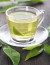 Zöld tea

A zöld tea gazdag antioxidánsokban, az egyik legjobb módja annak, hogy megszabadítsd a szervezetedet a felesleges folyadéktól, a benne található katechinek pedig fokozzák a májműködést.
