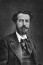 A Szabadság-szobrot Auguste Bartholdi szobrász kitartása hozta létre. Önállóan gyűjtött pénzt rá, és egy ponton meggyőzte a francia kormányt: engedjék meg neki, hogy lottót szervezzen a hiányzó forrás összegyűjtésére. Az Egyesült Államokban jótékonysági előadásokkal, kiállításokkal, aukciókkal és boxmeccsekkel gyűjtötték a szükséges összeget.
