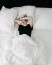 A Pennsylvania State University kutatói 4 különböző alvástípust fedeztek fel a kutatásban résztvevők alvási mintázatát vizsgálva, valamint arra is rájöttek, hogy az egyének alvási szokásait bizony nagyon nehéz megváltoztatni. „Az eredményeink azt sugallják, hogy alvási szokásaink megváltoztatása rendkívül nehéz, mert az alvási mintázatok beágyazódnak általános életmódunkba” – mondta Soomi Lee, a Pennsylvania State University laboratóriumának alváskutatója. – „Ez arra is utalhat, hogy az emberek többsége továbbra sincs tisztában az alvás fontosságával és az alvási szokások egészségre gyakorolt hatásaival.”
