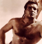 Carlo Pedersoli sportolóként kezdte pályafutását, vízilabdázott és úszott. Nem csoda, hogy 20 évesen még alaposan ki volt gyúrva. A Bud Spenceres szakáll sem volt még meg akkor.

