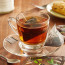 Egy Egyesült Államokban tevékenykedő tudós úgy véli, a tökéletes csésze tea titkát találta meg, amit az emberek többsége eleinte valószínűleg teljesen abszurdnak gondolna. Prof. Michelle Francl kutatása nagy feltűnést keltett az Egyesült Királyságban, ahol becslések szerint naponta megközelítőleg 100 millió csésze tea fogy el. A professzor szerint a titok abban rejlik, hogy egy csipet sót kell hozzáadni a teához, így az tökéletesen ízletessé válik.
