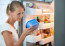 Figyeld a lejárati dátumot!

Rendszeresen ellenőrizd a hűtőben tárolt élelmiszerek lejárati dátumát. Ez segít elkerülni a lejárt élelmiszerek fogyasztását és csökkenti az élelmiszerpazarlást.
