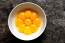 A tojássárgája is tele van D-vitaminnal, így ha diétázol, akkor se dobd ki a kukába! Egy tojás - átlagosan - a napi D-vitamin mennyiség 5 százalékát fedezi, ám a csirkéknek adott D-vitaminnal dúsított takarmány miatt még ennél is több lehet.&nbsp;
