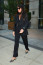 Dakota Johnson fekete kosztümjét egy igazán különleges,&nbsp;mintás slingbackkel&nbsp;párosította.
