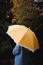 Nyitott esernyő

A babonások szerint egyáltalán nem jelent jót, ha az ember kinyitja a lakásban az esernyőjét. Elvileg ezzel felhergeled a védőszellemeket, akik azt hiszik, hogy nem érzed elégségesnek az otthonod védelmét, így mérgükben otthagyják a házadat. Különösen a fej fölött kinyitott esernyő hoz balszerencsét – ezt nagyon egyszerű elkerülni, figyelj oda rá a jövőben.
