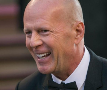 Olyasmit tett az afáziában szenvedő Bruce Willis, amitől minden rajongójának leesett az álla - Videó