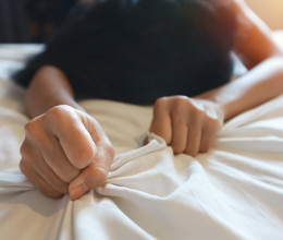 Orgazmus alvás közben? Ezt kell tudnod róla