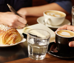 Kávéscsésze-teszt: ezzel a trükkel mérik fel az állásra jelentkezőket, te vajon túljutnál a legnehezebb részen?