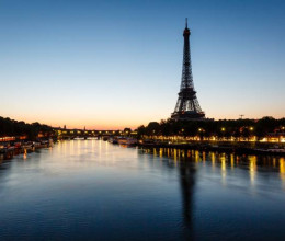 Már az Eiffel-tornyot is elérte a háború szele