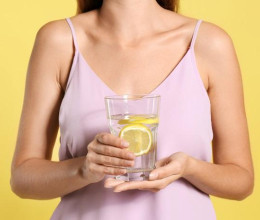 Ez történik a testeddel, ha minden nap megiszol egy pohár citromos vizet