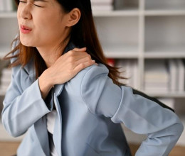 Neked is gyakran fáj a nyakad és a vállad? Íme 3 hatékony otthoni tipp ellene!