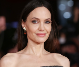 Angelina Jolie szettjétől mindenkinek leesett az álla: irtó sikkes volt a színésznő