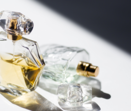 Elképesztően bizarr parfümöt dobott piacra a Dior: Te megvennéd?