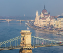 Magyar lakóházakat is veszélyeztet a dunai árhullám? Hihetetlen, milyen szintű tetőzés várható Budapesten