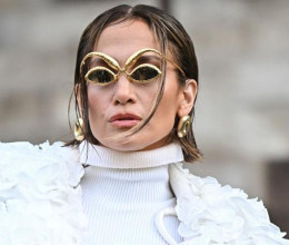 Jennifer Lopez új, szuperdögös frizurával jelent meg a párizsi divathéten