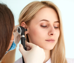 4 meglepő tünet, mely halláskárosodást jelezhet - Ezekre mindenképpen érdemes odafigyelni!