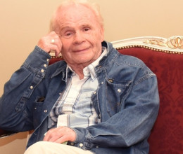 Súlyos műtéten esett át a 90 éves Harkányi Endre: egy hajszálon függött a színészlegenda élete