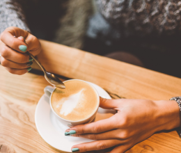 5 adalék, amit soha többé ne tegyél a kávéba! Súlyos árat fizetsz, ha mégis ezekkel ízesíted a napindító italt