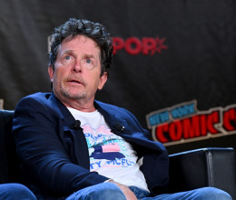 Tapsvihar fogadta a nagybeteg Michael J. Foxot a BAFTA-gálán: így néz ki most a Parkinson-kórral küzdő színész