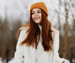 Így marad a hideg időben is egészséges és fénylő a hajad: ennyit kell csupán megtenned