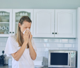 Ha ezeket a tüneteket tapasztalod, penész van a házban: így jelez a tested, ha a gomba ott lappang az otthonodban!