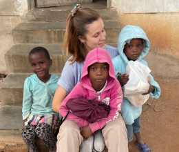Sokan inkább kifizetik a csiklócsonkítást, mint hogy iskolába járassák a gyermeküket - Magyar orvosnők Tanzániában 3. rész