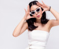A fehér napszemüveg a nyár trendje: mutatjuk a 4 legmenőbb fazont, amire neked is érdemes lecsapnod!