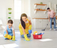 Így vond be a gyermeked a házimunkába: az ő életét is megkönnyíted, ha időben megtanítod neki, mit hogyan kell csinálni 