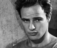 Pikáns hálószobatitkok: több ismert férfiszínészt is az ágyába csábított Marlon Brando, ők voltak a filmsztár szeretői