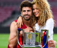 Botrány Hollywoodban: a megcsalt Shakira és volt párja, Piqué egymásnak estek, az énekesnő hihetetlen dologgal vádolja a focistát