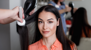 7 kérdés, amit mindenképpen fel kell tenned a fodrászodnak: a hajad meghálálja majd